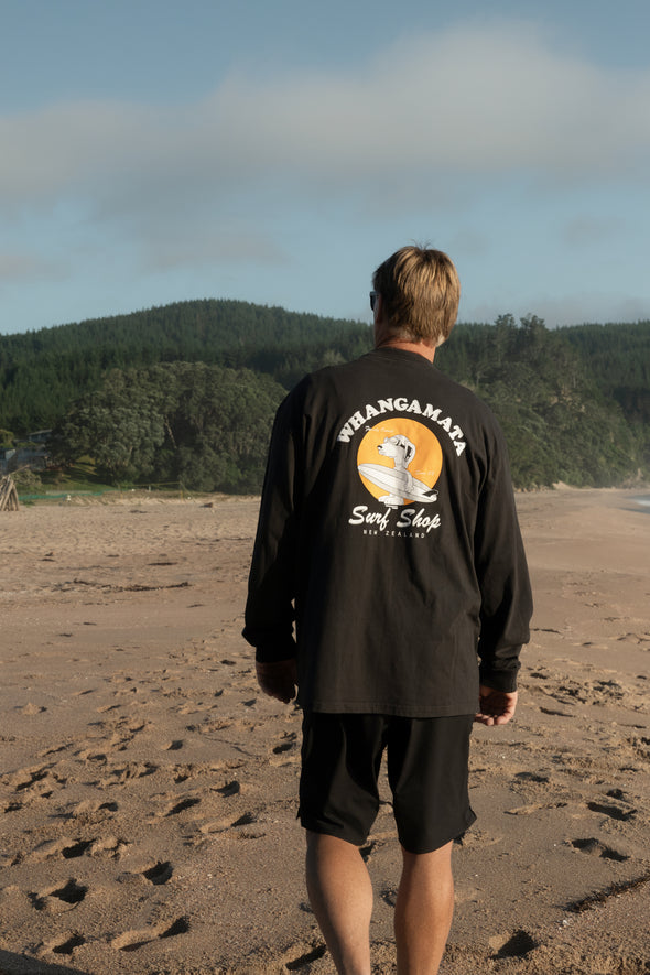 WHANGAMATA SURF SHOP SURF DOG LONG SLEEVE TEE - FADED BLACK