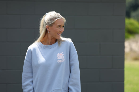 WHANGAMATA SURF SHOP FLOWER RELAXED CREW - POWDER
