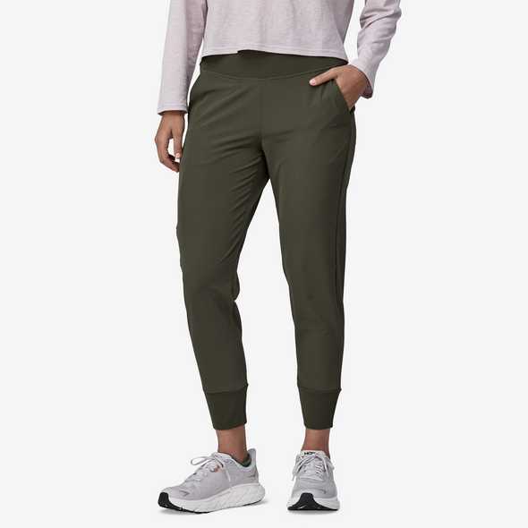 PATAGONIA W'S HAPPY HIKE STUDIO PANTS - PINE NEEDLE GREEN