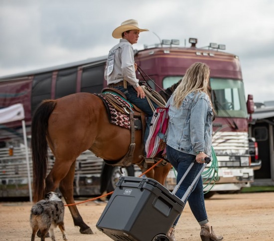 YETI ROADIE 60 WHEELED HARD COOLER - CHARCOAL