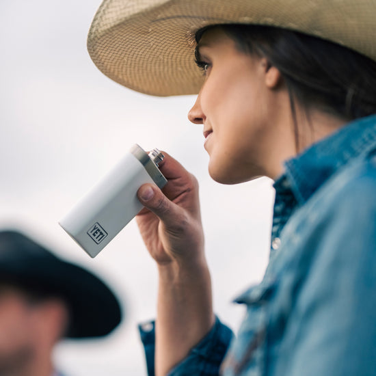 YETI FLASK - WHITE
