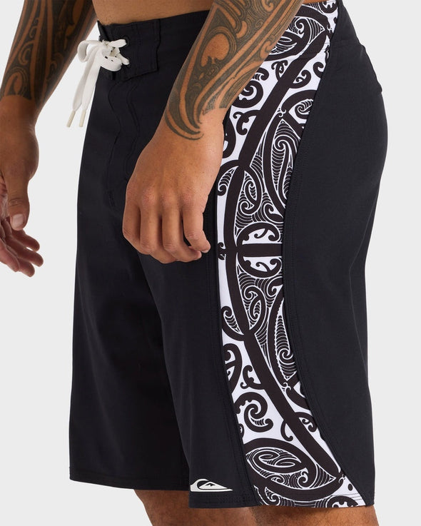 QUIKSILVER MANGOTU BOARDSHORT 20" - BLACK
