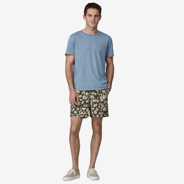 PATAGONIA M'S BAGGIES SHORTS - 5IN. - ACROSS OCEANS: PINE NEEDLE GREEN