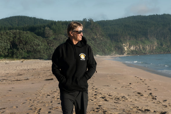 WHANGAMATA SURF SHOP SURF DOG HOOD - BLACK