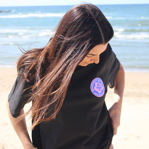 WHANGAMATA SURF SHOP HIBISCUS PATCH PUFF PRINT TEE - FADED BLACK