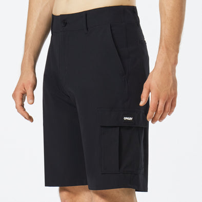 OAKLEY B1B CARGO HYBRID SHORT - BLACKOUT