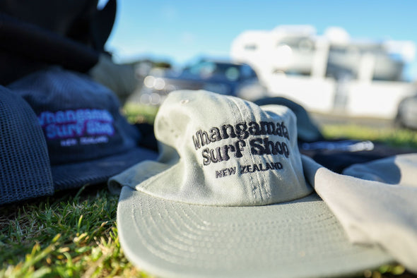 WHANGAMATA SURF SHOP BUBBLE LOGO UNSTRUCTURED CAP - EUCALYPTUS