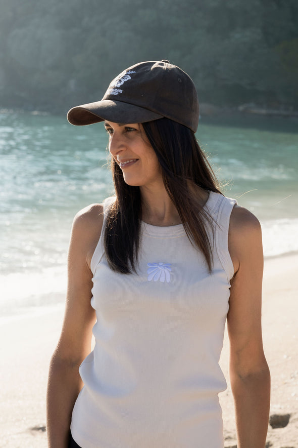 WHANGAMATA SURF SHOP HIBISCUS FLOWER CAP - CACAO