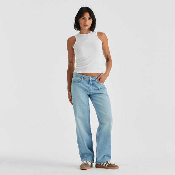 WRANGLER LOW BELLA BAGGY - MANTRA BLUE