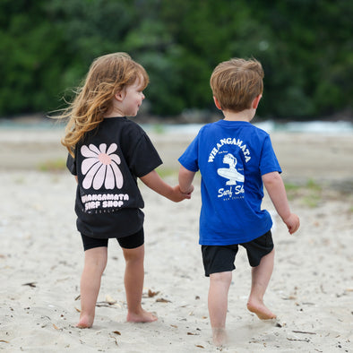 WHANGAMATA SURF SHOP GIRLS HEAVY FADED FLOWER TEE - FADED BLACK