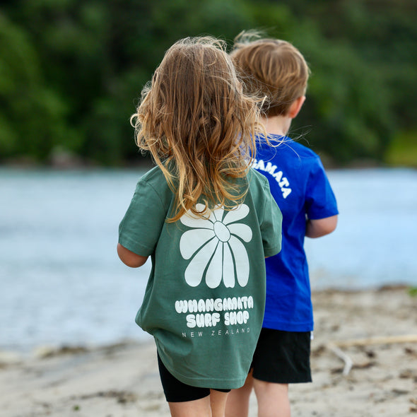 WHANGAMATA SURF SHOP GIRLS FLOWER TEE - SAGE