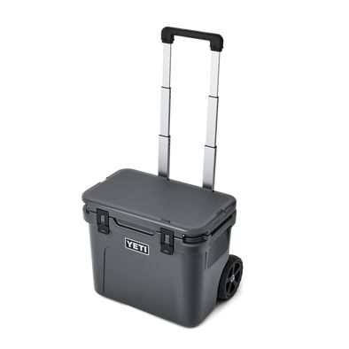 YETI ROADIE 32 WHEELED COOLER - CHARCOAL