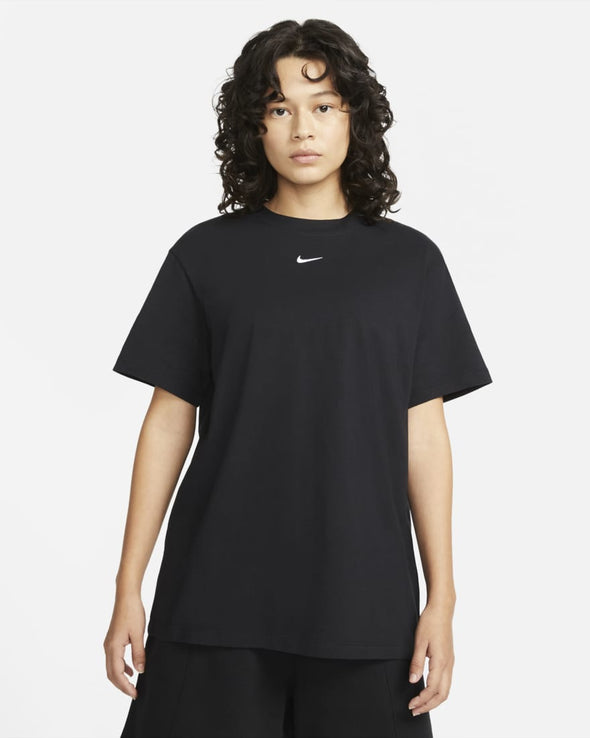 NIKE SB WOMENS NSW ESSENTIAL TEE BF LBR - 010