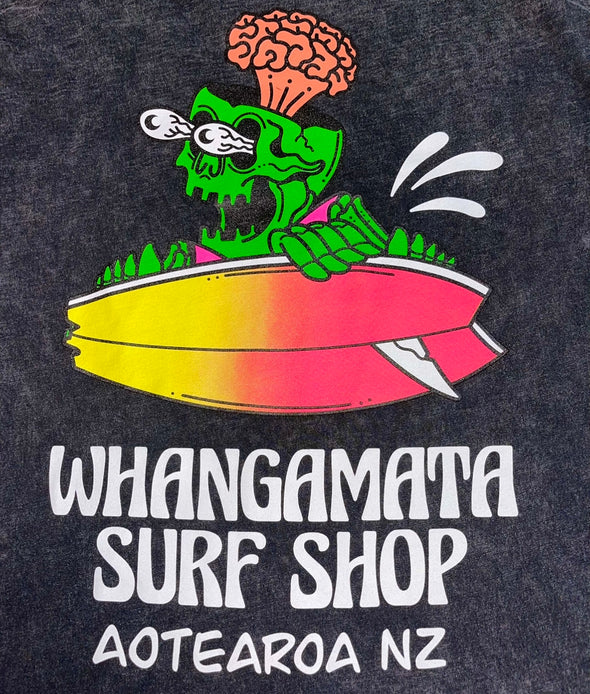 WHANGAMATA SURF BOYS AOTEAROA TEE - CHARCOAL