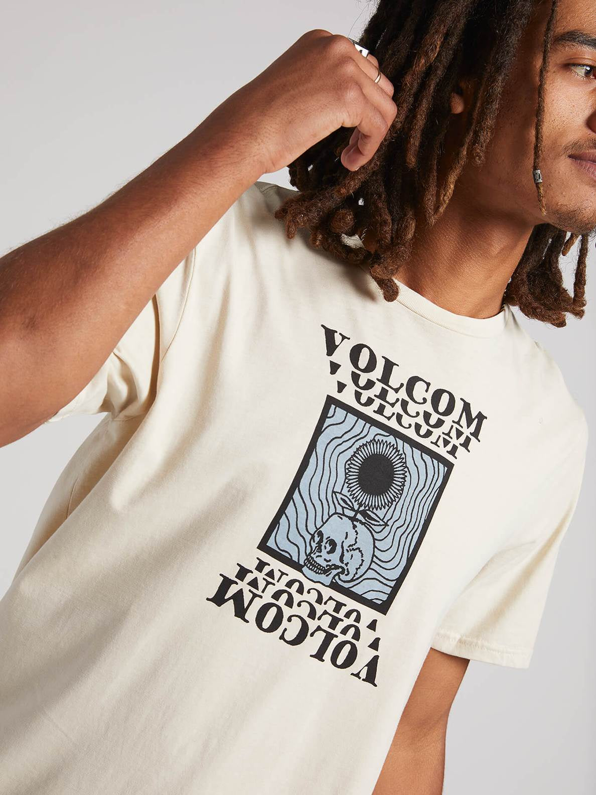 VOLCOM HYPNO SKULL S/S TEE – Whangamata Surf Shop